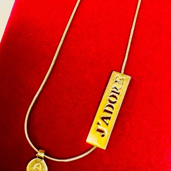 Dior Gold J'ADORE Pendant Necklace - Picture 13 of 15